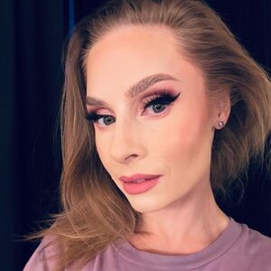 Meet your Posher, Uuve